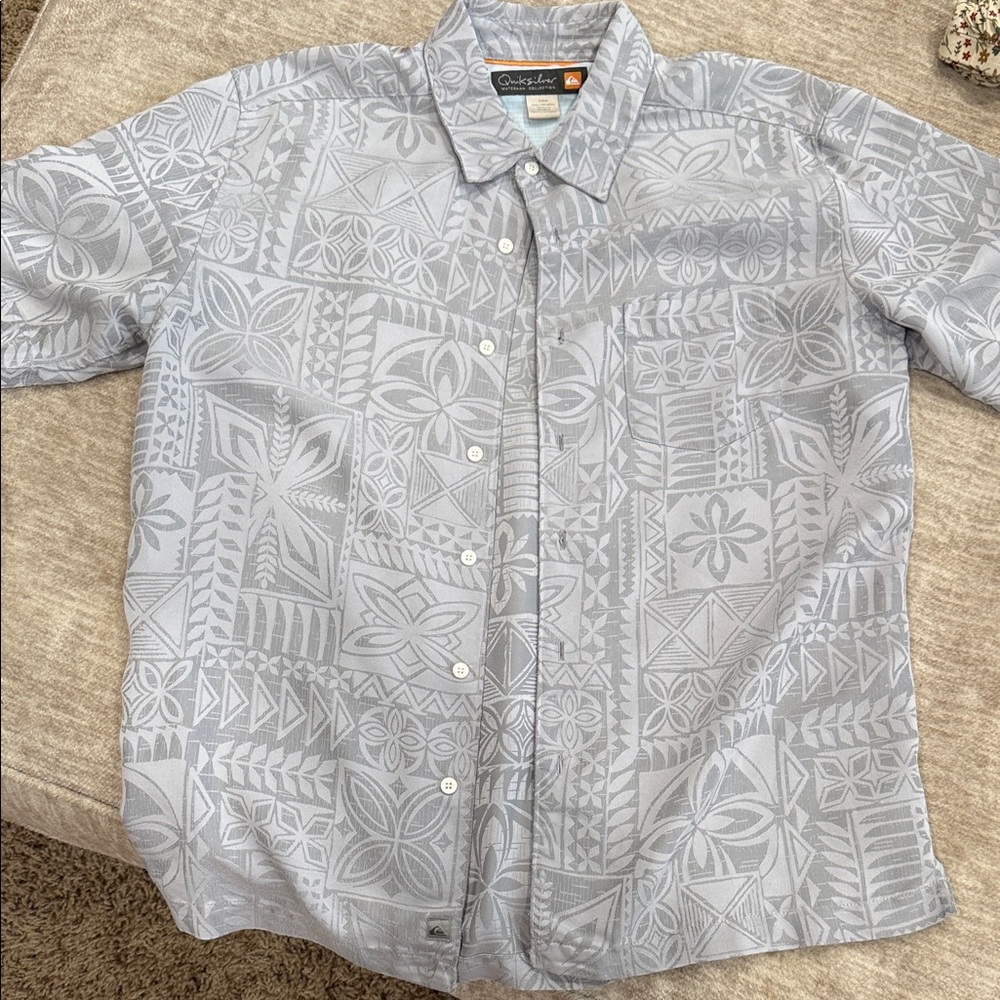 Quiksilver Men's Light Gray Geometric Shirt